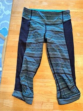 Lululemon cropped leggings size 6